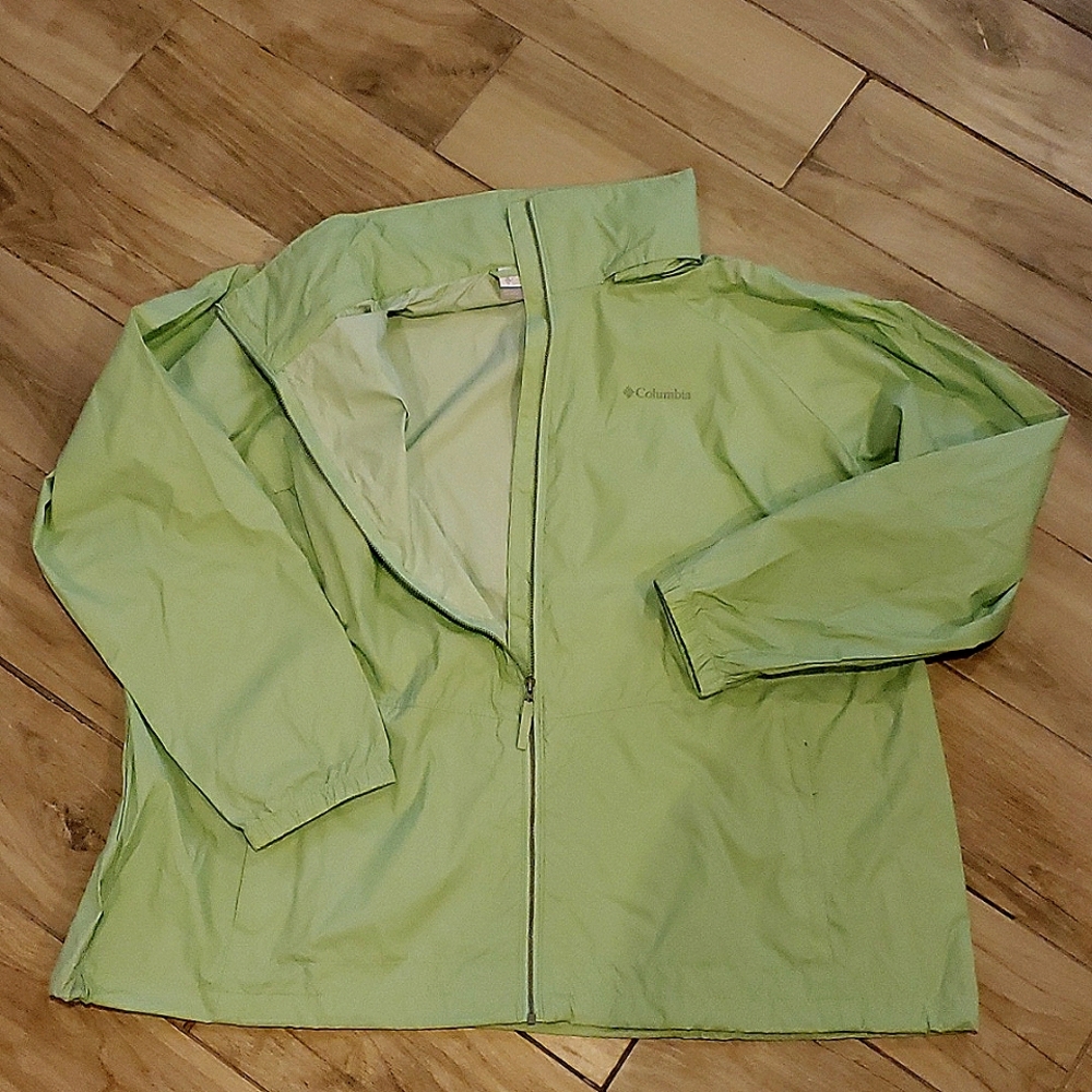 Columbia Women's Rain Shell 3X NWT
